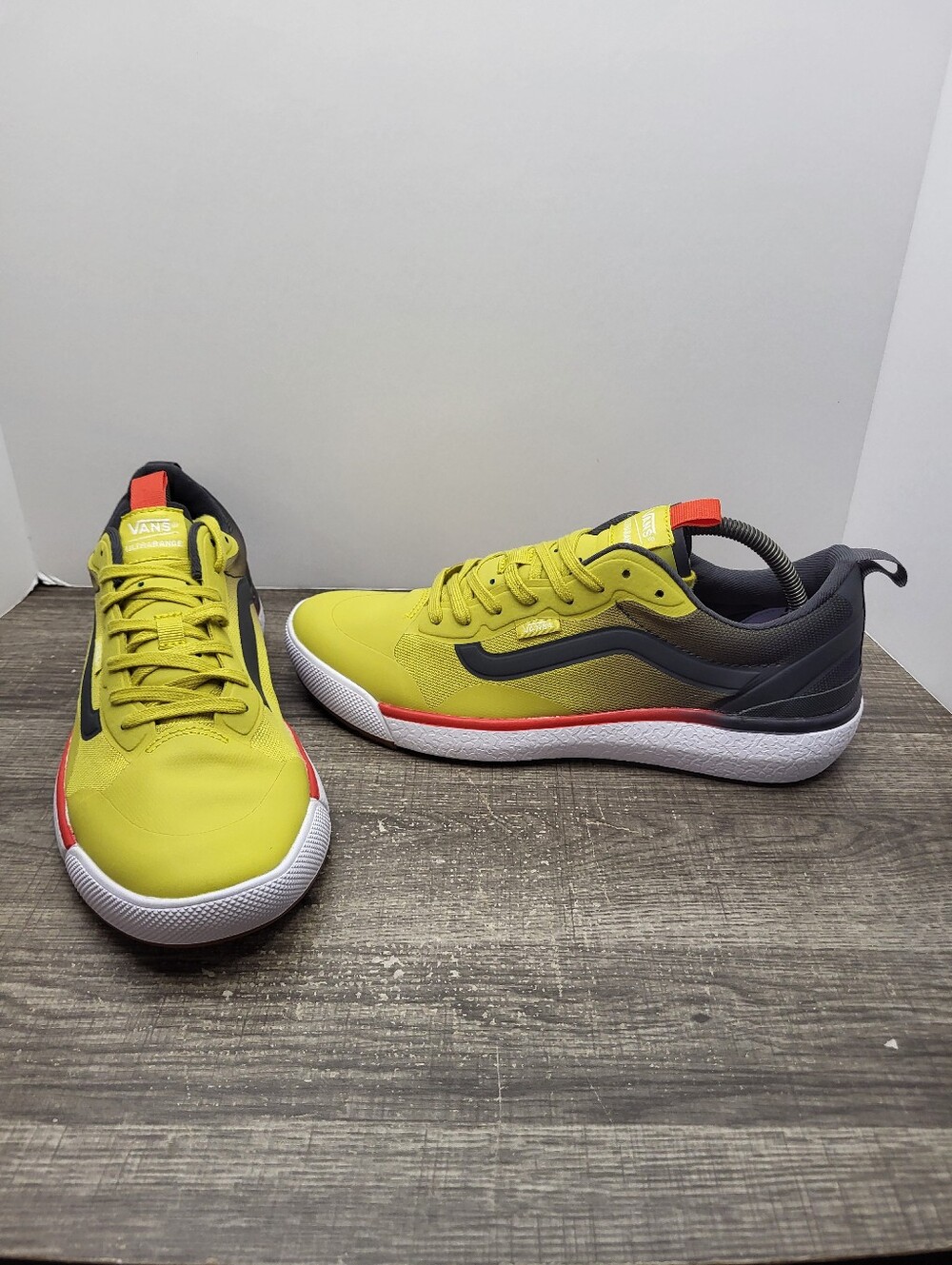 Vans UltraRange Exo Sneakers Sulfer Yellow White Black Shoes Mens Size 10 New